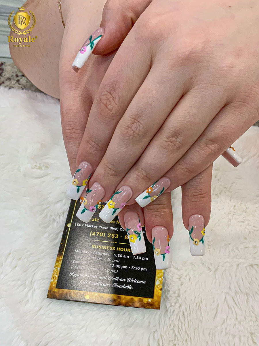 Royale' Nails Spa