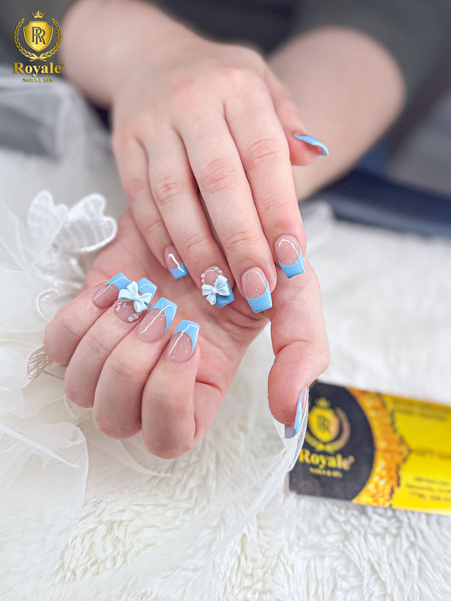 Royale' Nails Spa