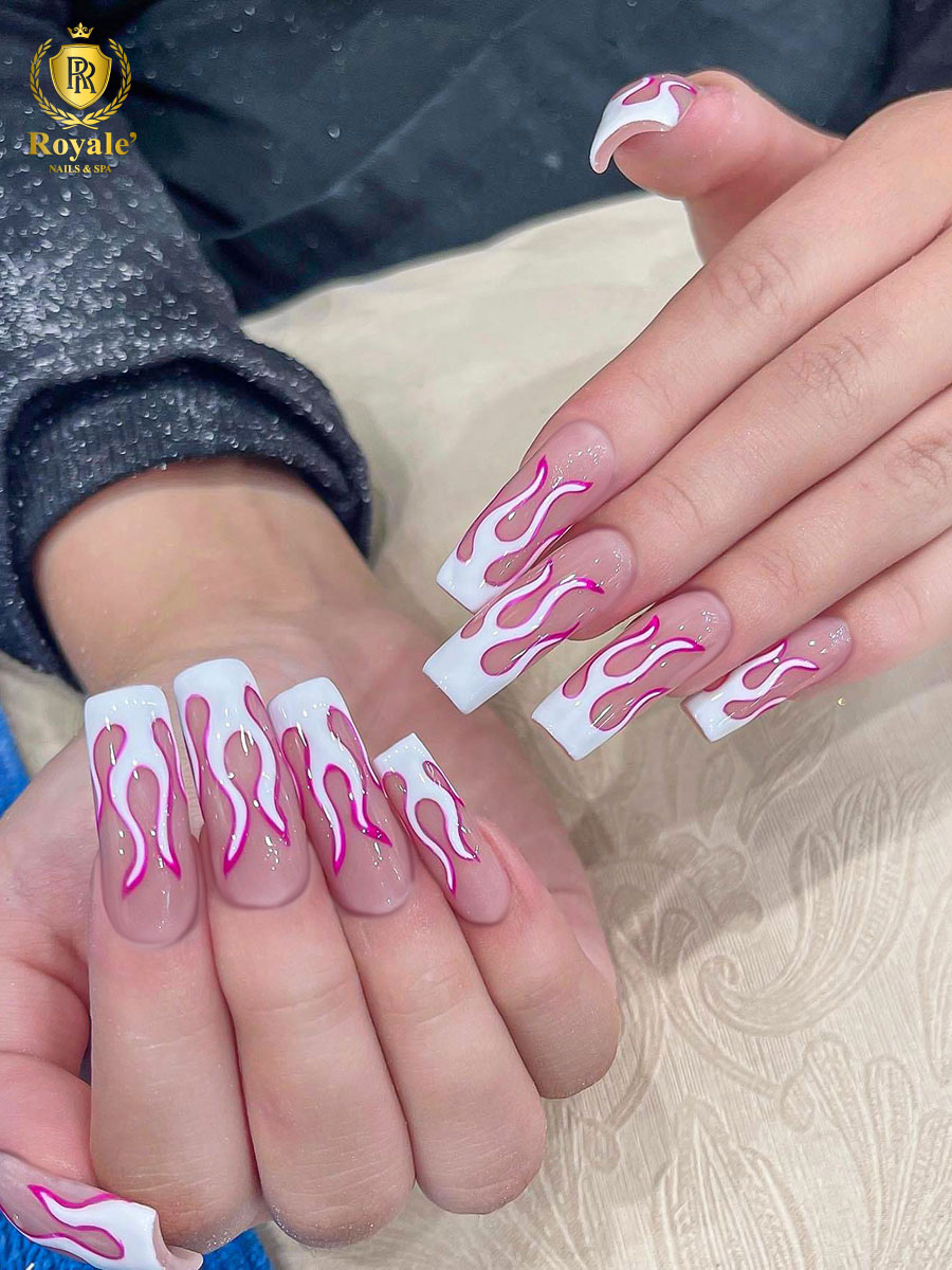 Royale' Nails Spa