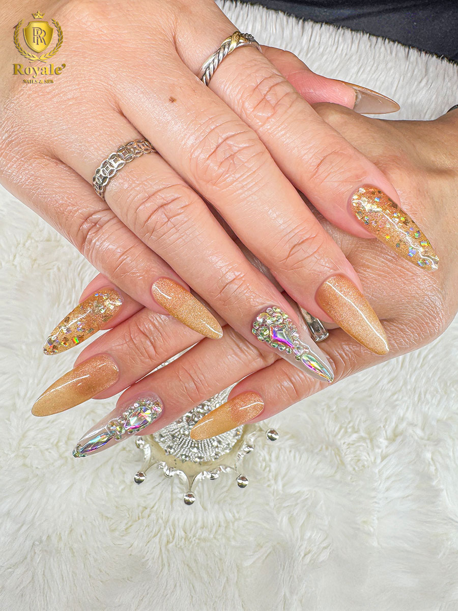 Royale' Nails Spa