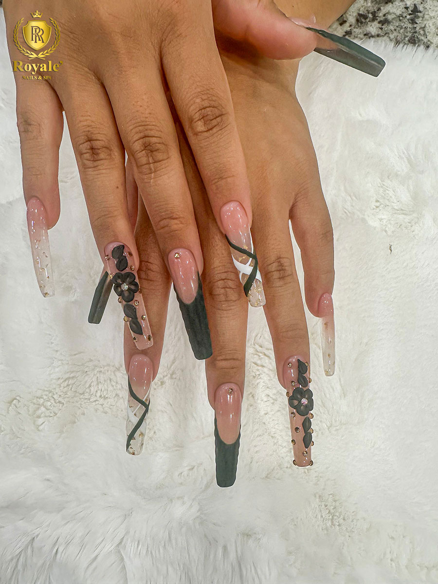 Royale' Nails Spa