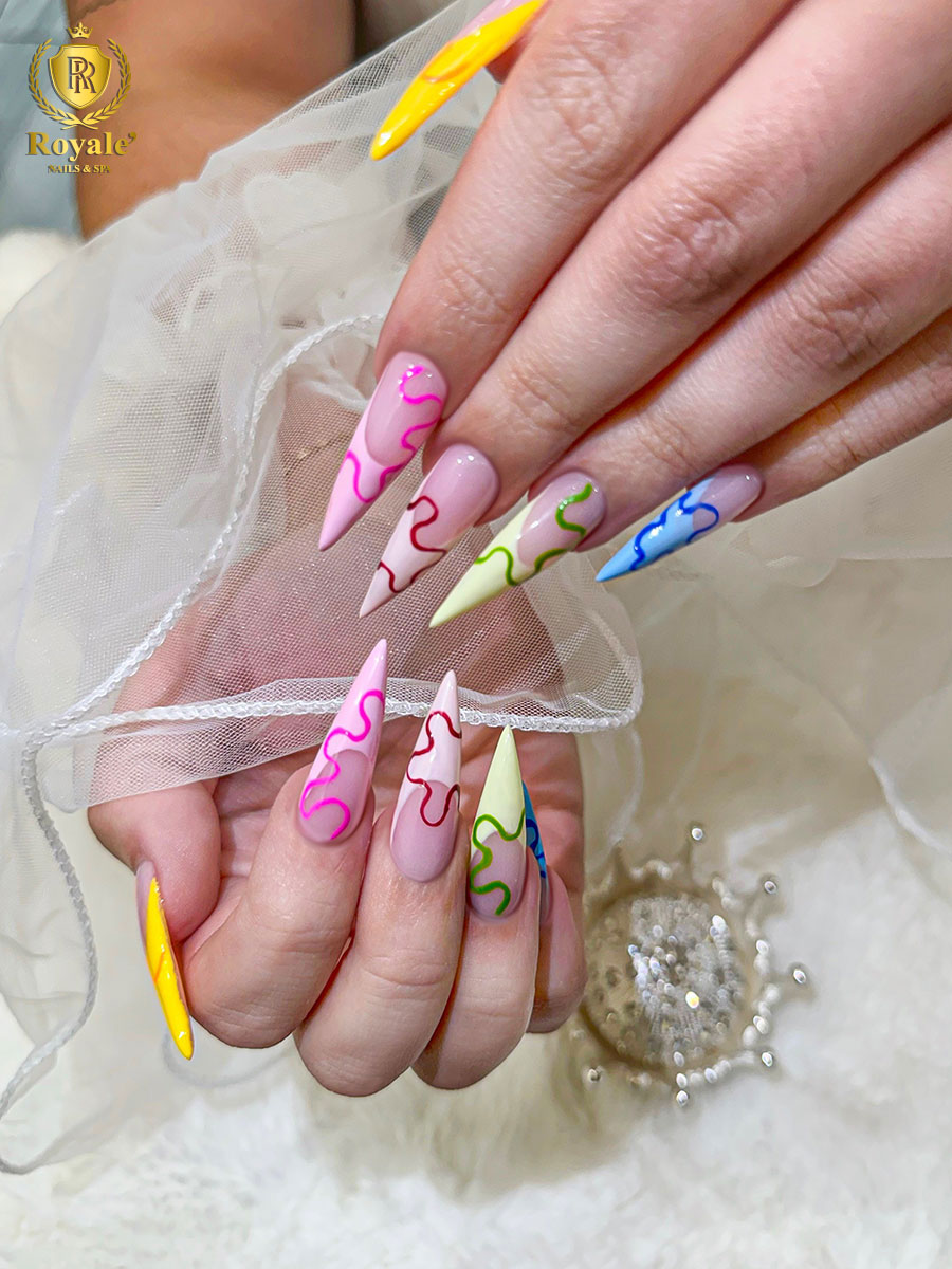 Royale' Nails Spa