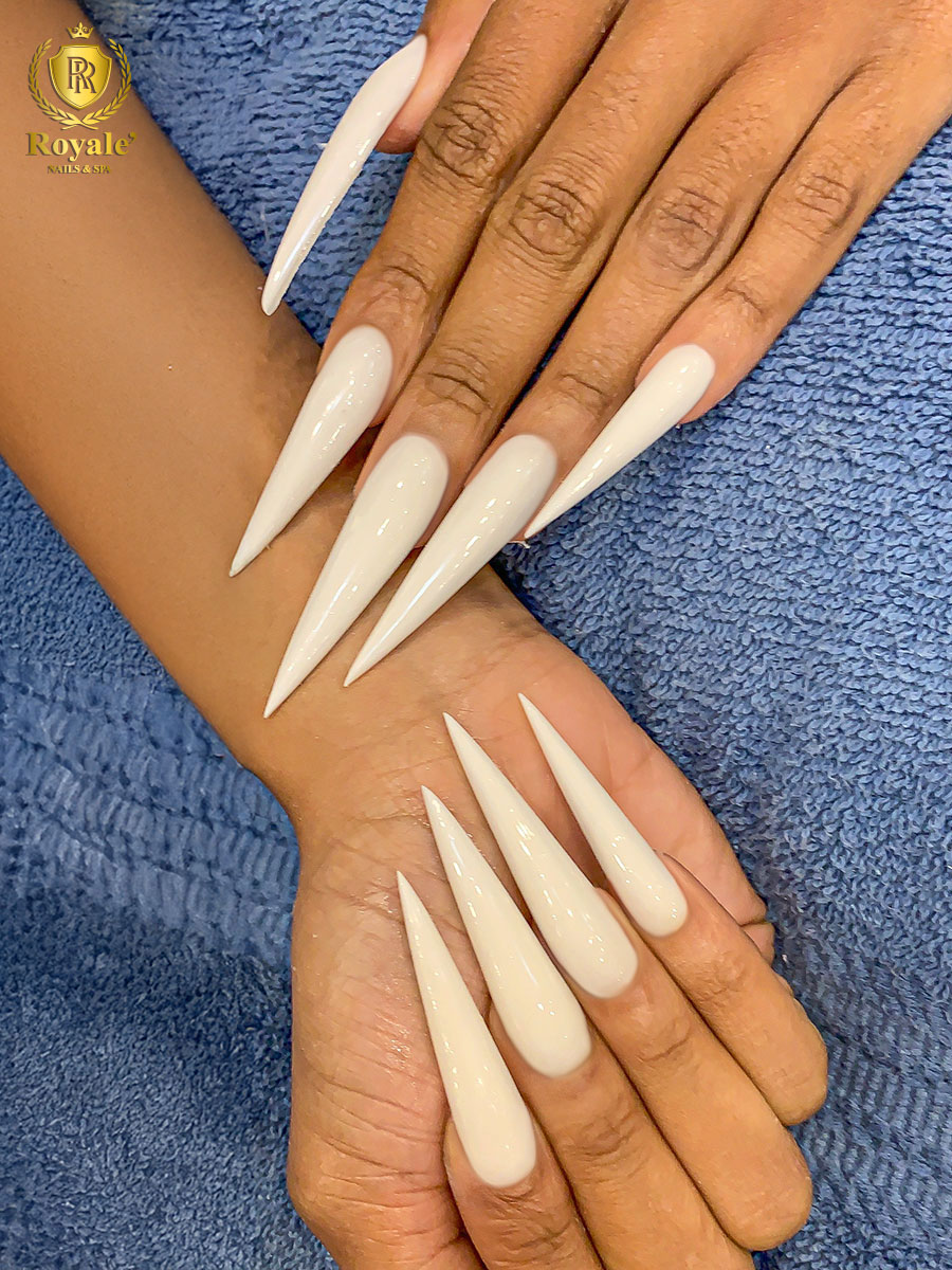 Royale' Nails Spa